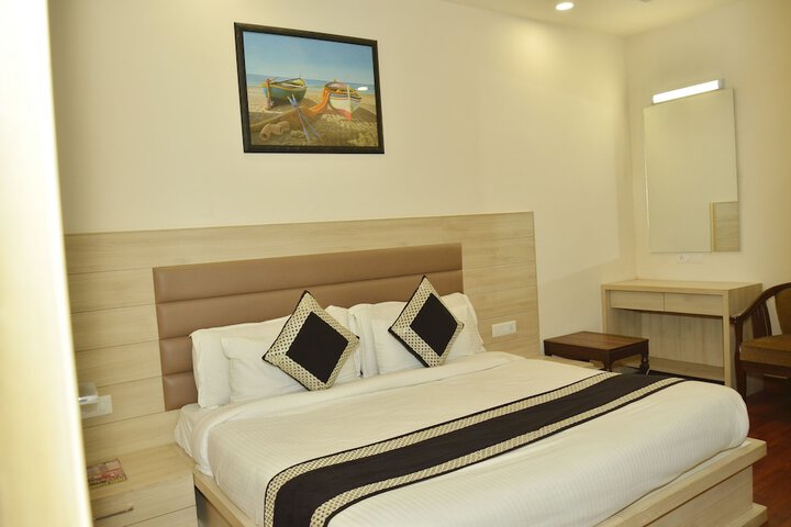 Room 3 of 27