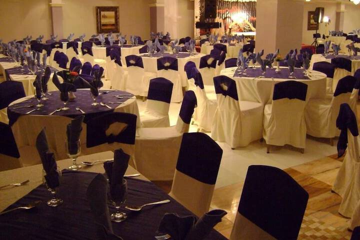 Ballroom/Hall 39 of 45