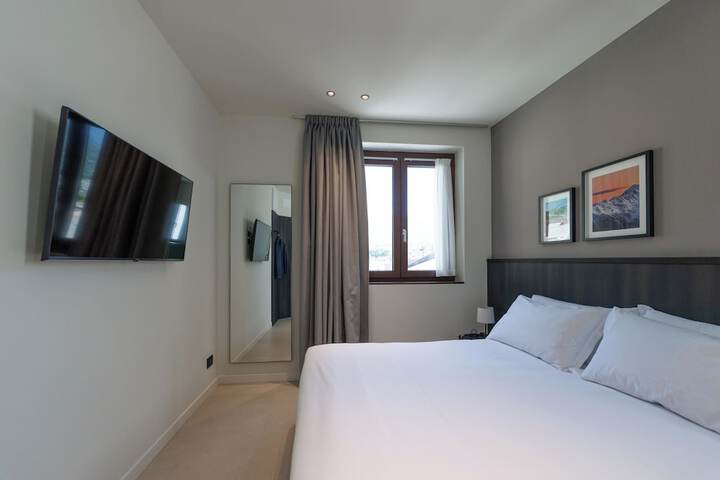 Room 34 of 106