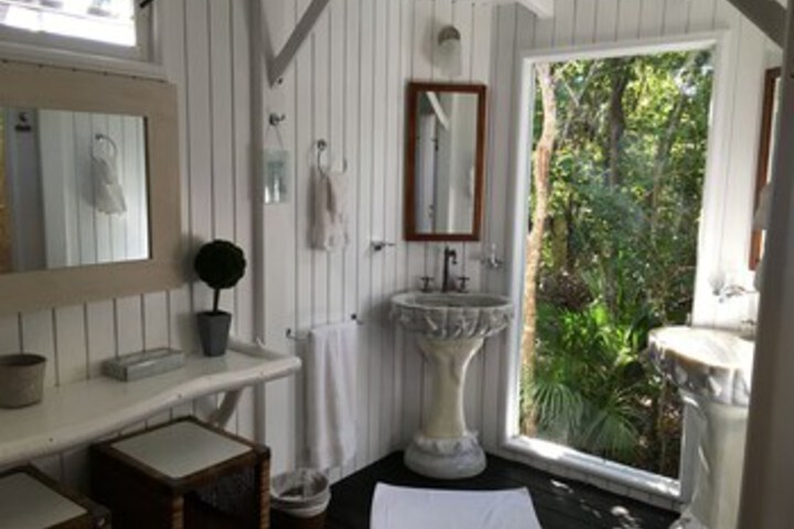 Room 26 of 118