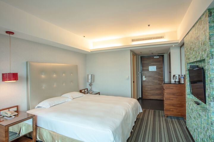 Room 15 of 74