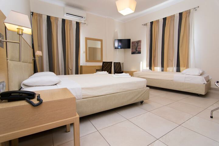 Room 63 of 103