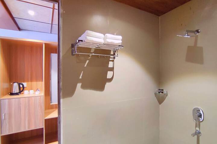 Room 54 of 102