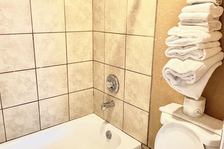 Room 14 of 24