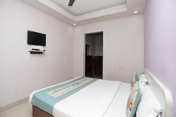 Room 5 of 5
