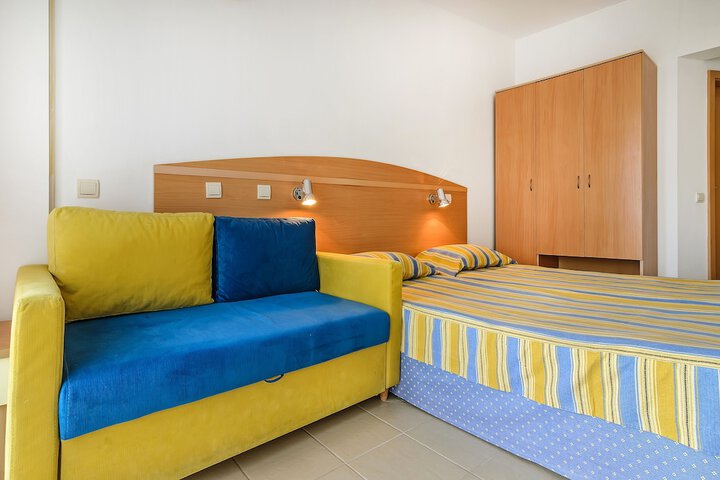 Room 15 of 35