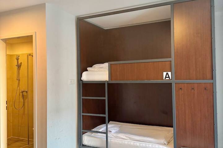 Room 17 of 72