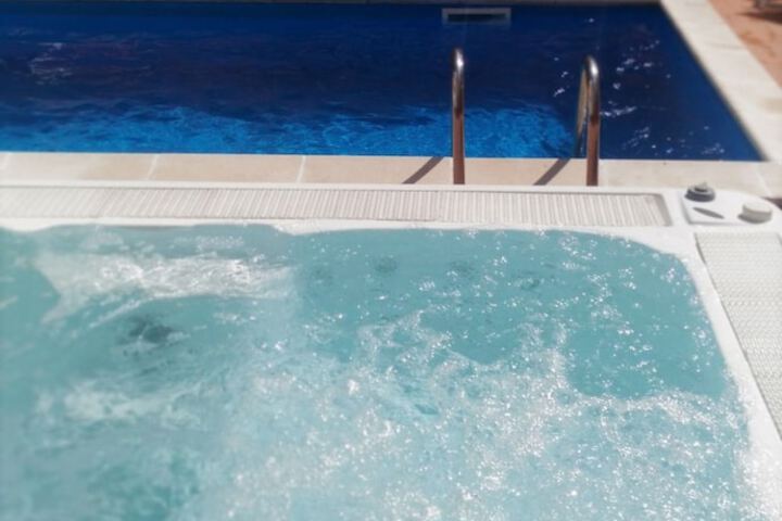 Pools & Facilities