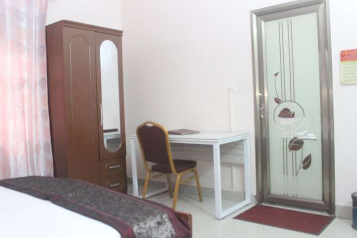 Room 4 of 45