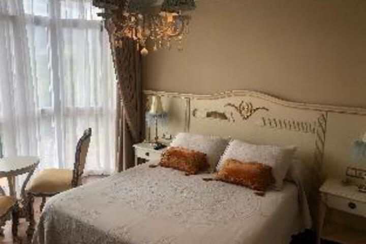 Room 4 of 55