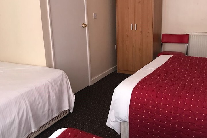 Room 10 of 45