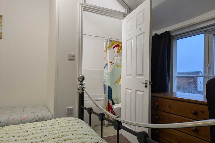 Room 11 of 13
