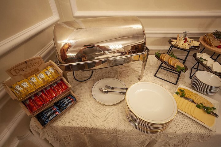 Dining 49 of 54