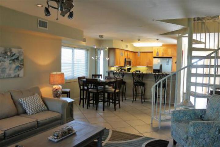 San Deluna 16 in Pensacola Beach, FL