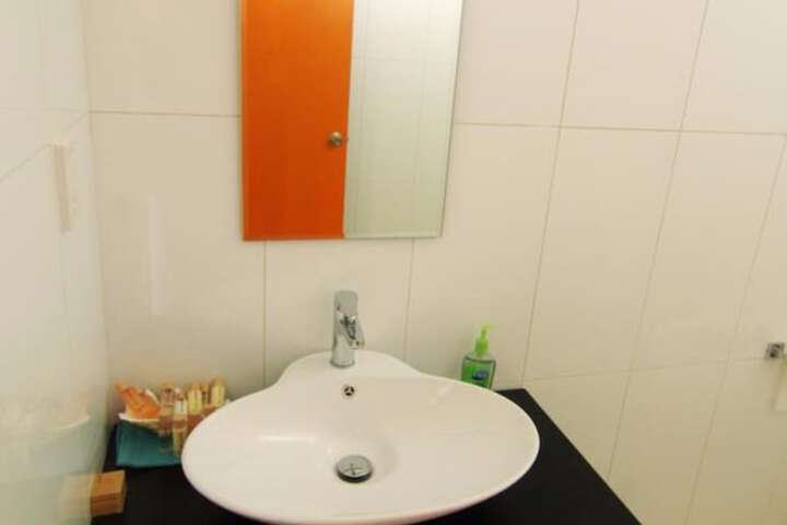 Room 18 of 29
