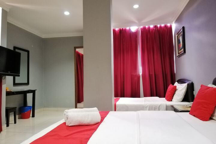 Room 18 of 29