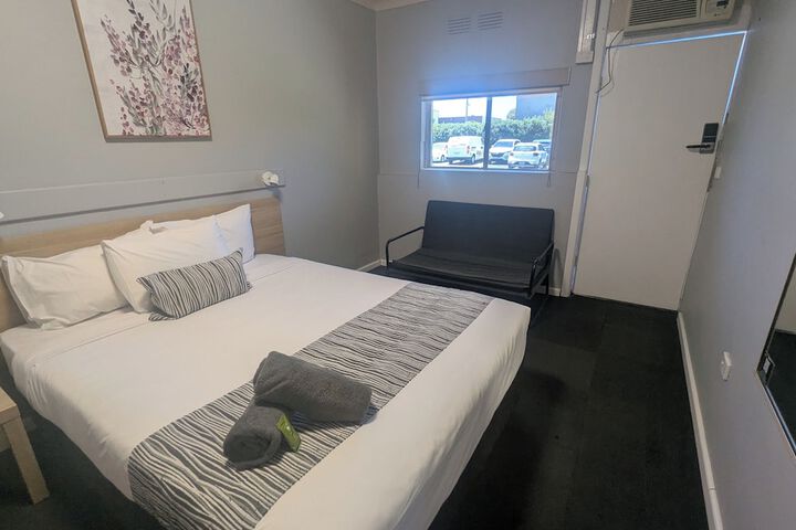 Room 26 of 68