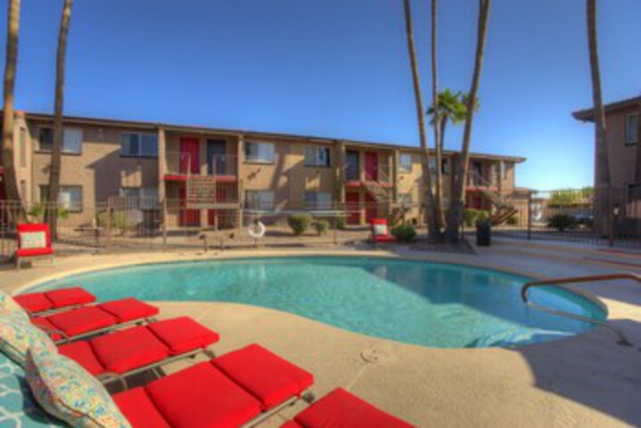 Pool 10 of 22