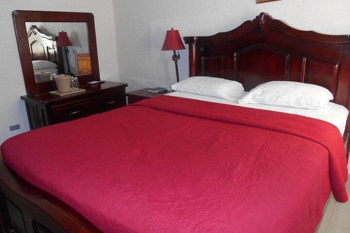 Room 18 of 36