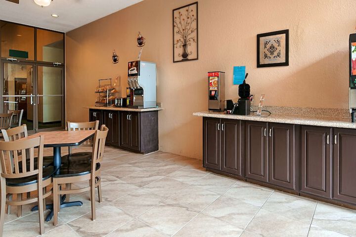 Best Western Monticello Gateway Inn Monticello | Bookonline.com