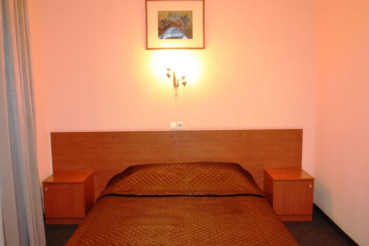 Room 19 of 64
