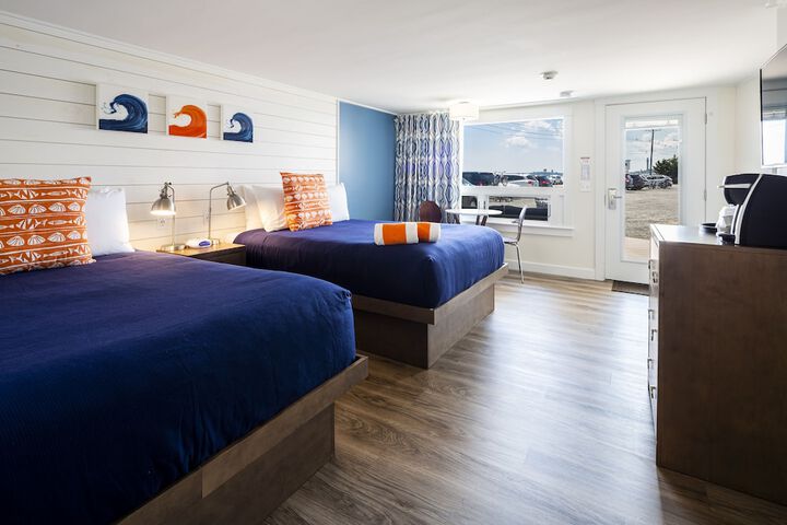 Room 6 of 37