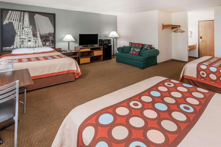 1 King Bed (4 of 5)
