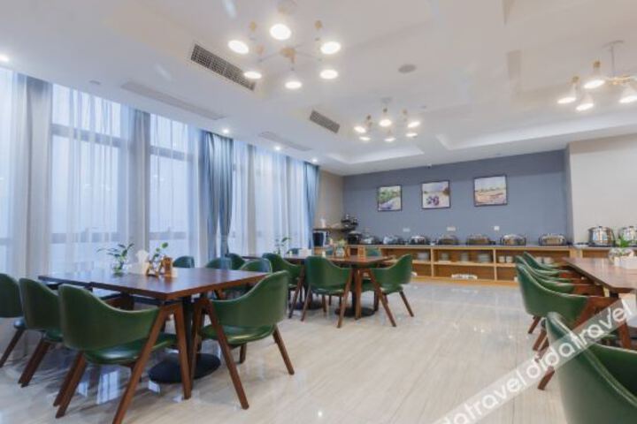 Hotel Interior 4 of 18