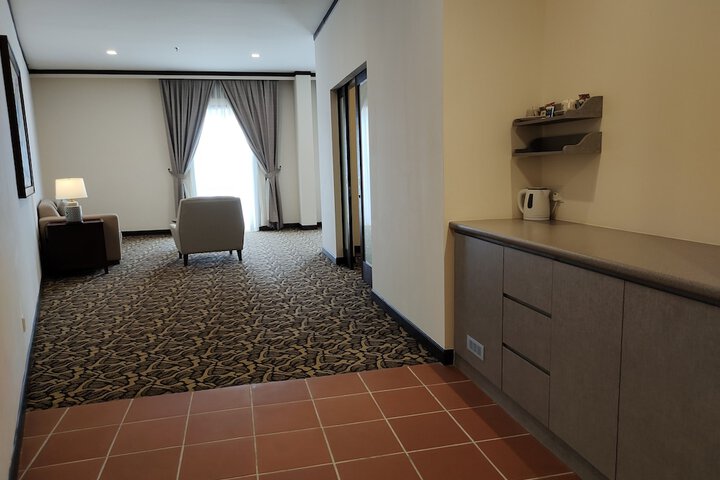Room 40 of 132