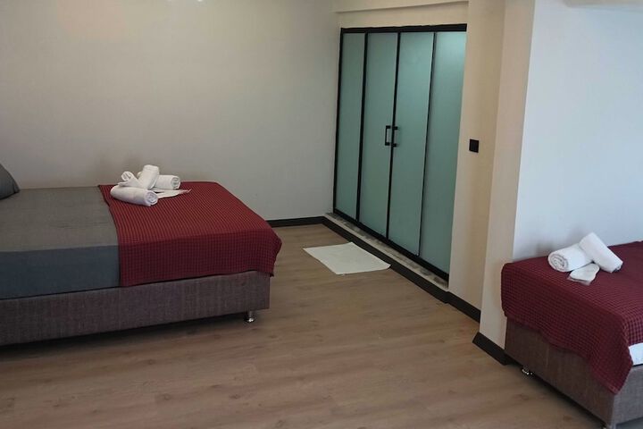 Room 12 of 54