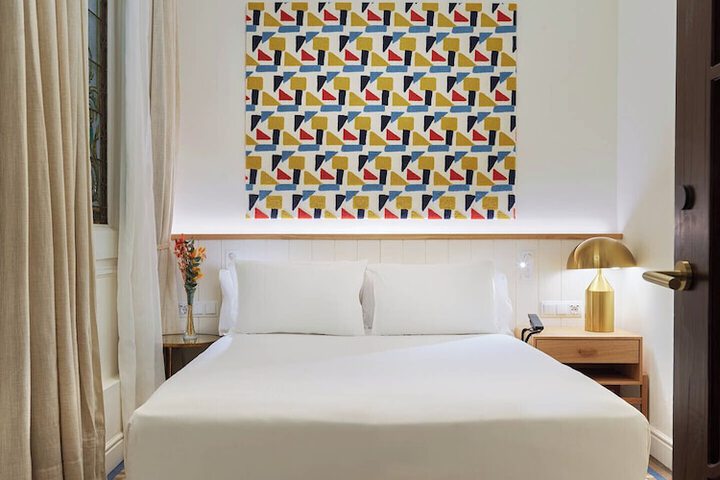 Room 25 of 69