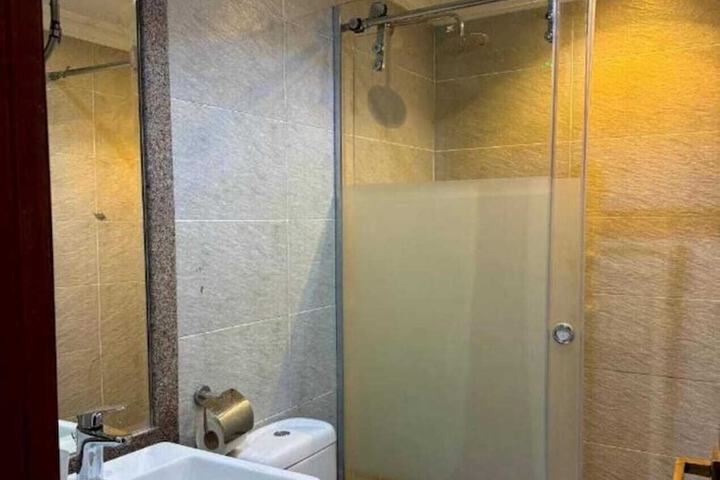 Room 15 of 21