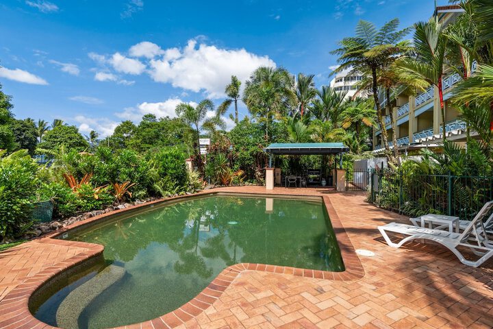 Hotel with Pool