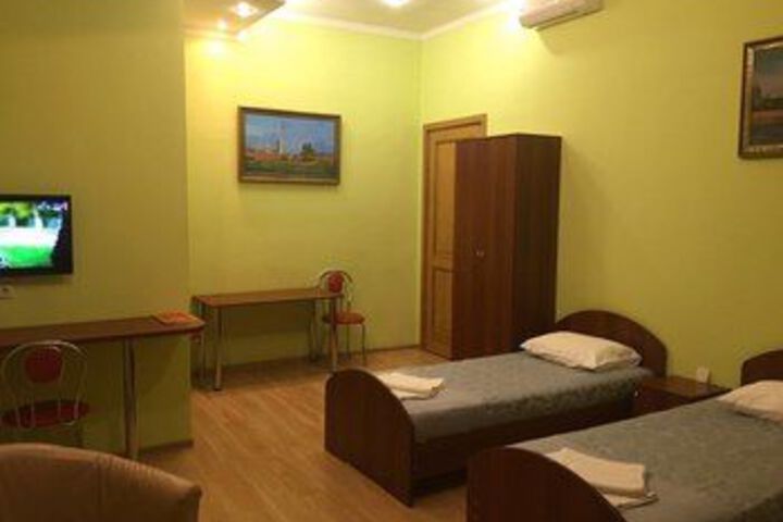 Room 18 of 25
