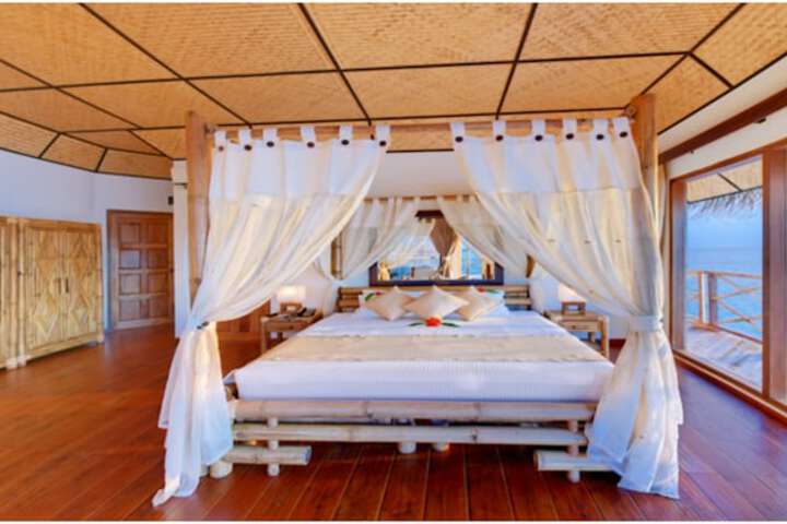 Room 4 of 134