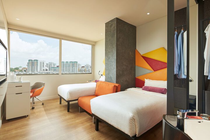 Room 47 of 85