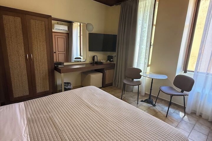 Room 35 of 129