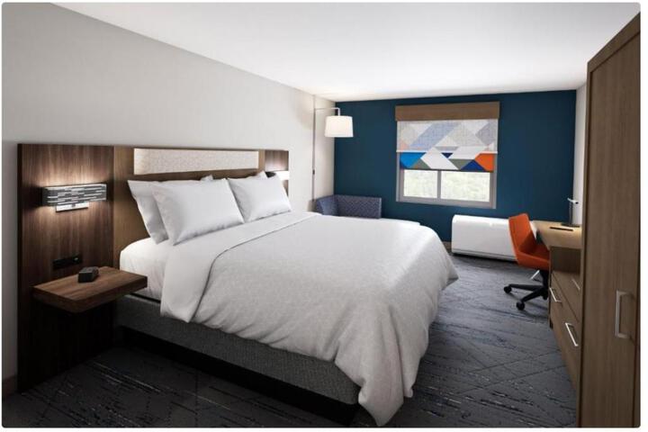 1 King Bed (7 of 14)