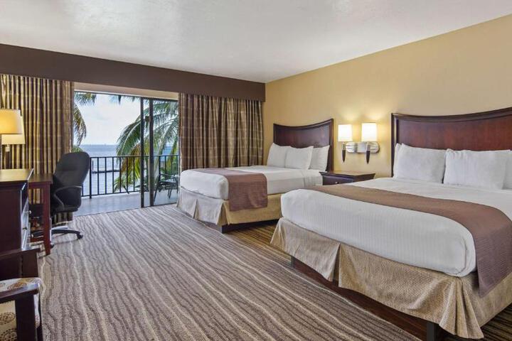 2 Queen Beds High Speed Internet Accessible Private Balcony No View Full Breakfast (6 of 15)