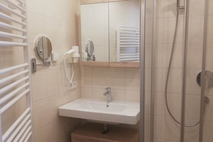 Room 15 of 20