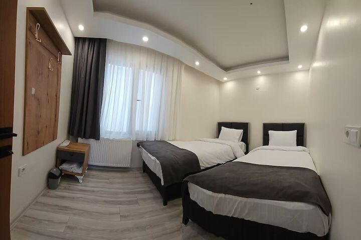 Room 3 of 6