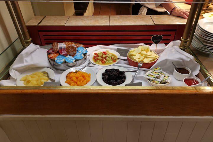 Dining 54 of 69