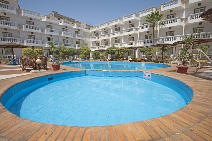 Pool 38 of 56