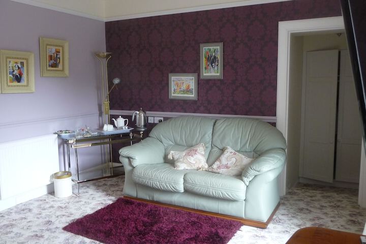 Room 12 of 40