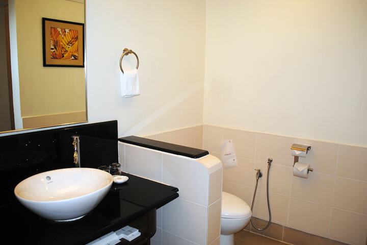 Room 15 of 42