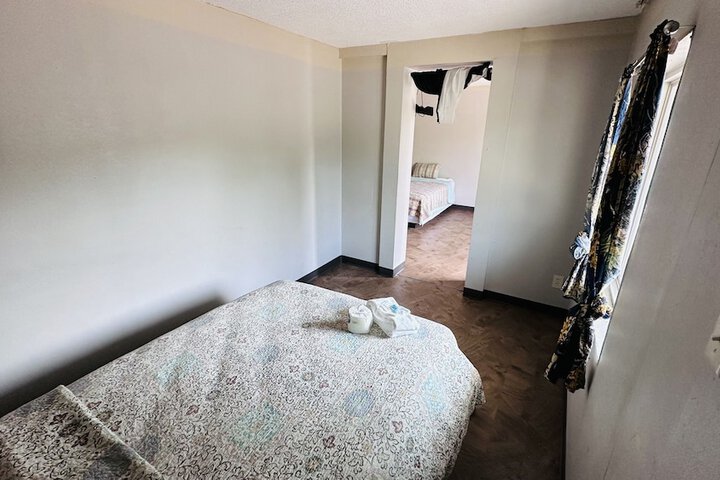 Room 9 of 11