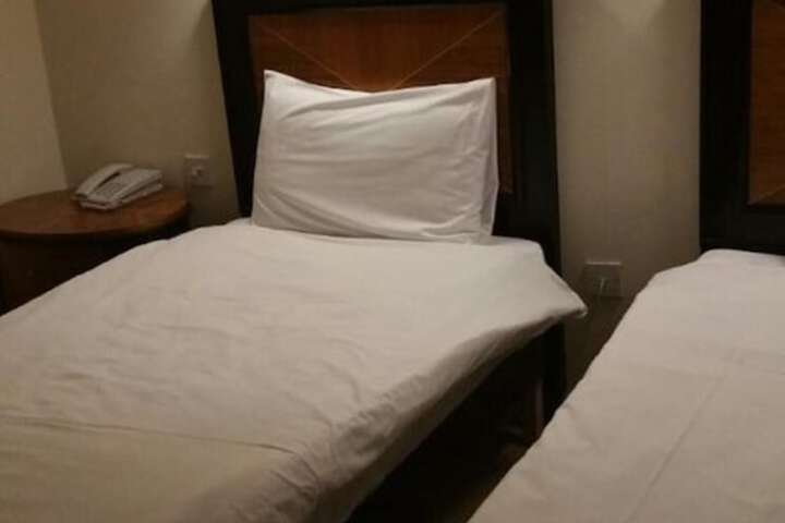 Room 14 of 41