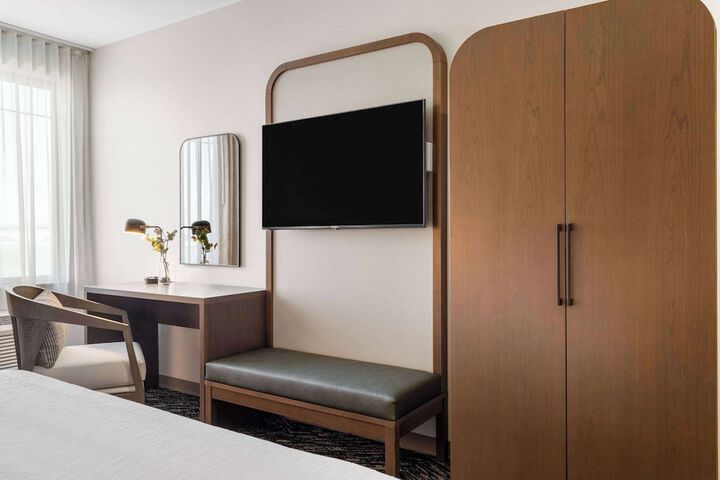 Room 22 of 64