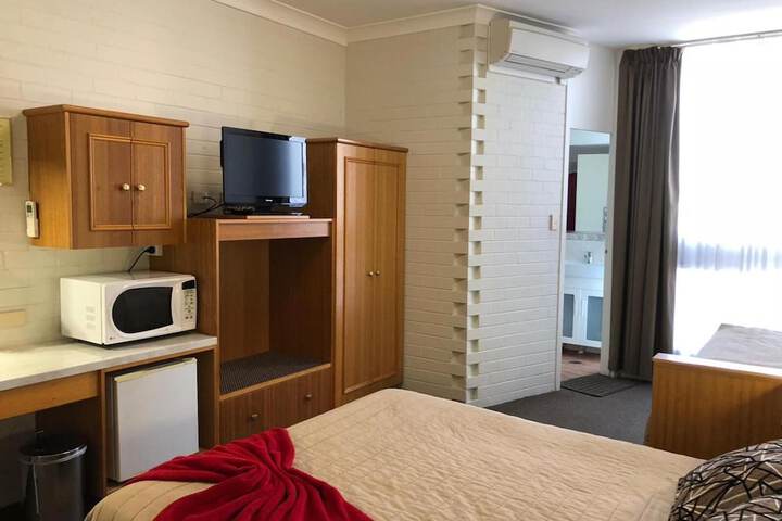 Room 9 of 24