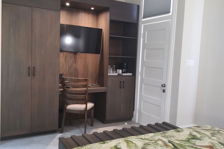 Room 22 of 98